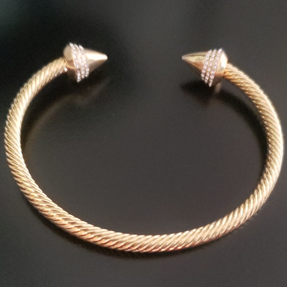 Pavé Cable "Make Your Point" Bracelet